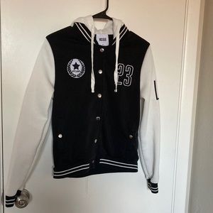 COPY - Miss Selfie Hooded Bomber Jacket Varsity Jacket Black/White Small Used